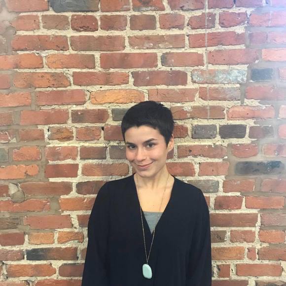 Meet your Posher, Sophia - Picture 1 of 1